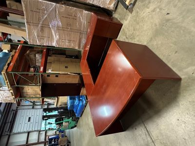 U Group Desk w / Double Ped